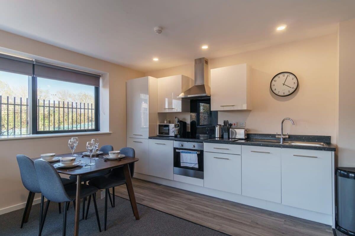Contemporary 2 Bedroom Apartamento *